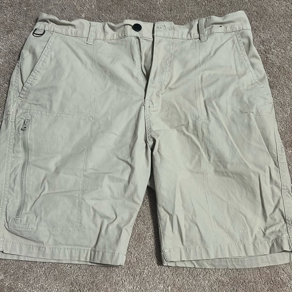 never worn! - Picture 1 of 3